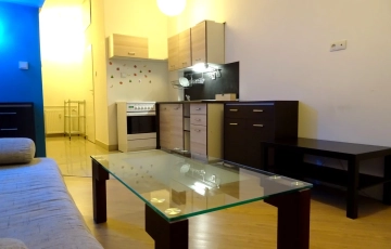 Zdjęcie główne ogłoszenia Wynajmę bezpośrednio kawalerkę przy metrze Kabaty