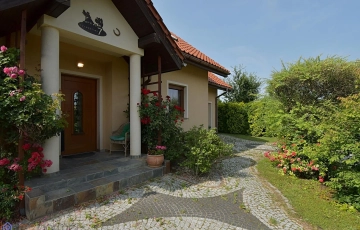 Zdjęcie główne ogłoszenia Klimatyczny dom wolnostojący, 5km do Wrocławia.