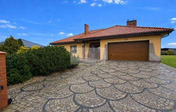 Zdjęcie główne ogłoszenia Dom wolnostojący 266m2, działka 24a, garaże, 7pokoi, Obórki