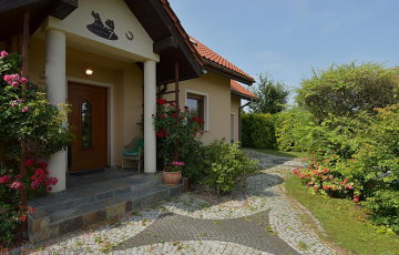 Zdjęcie główne ogłoszenia Klimatyczny dom wolnostojący, 5km do Wrocławia.