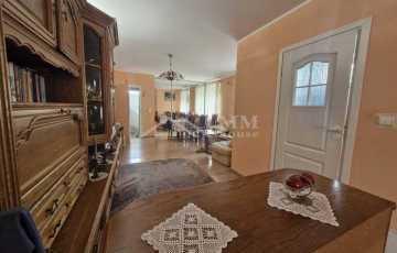 Zdjęcie główne ogłoszenia Budynek mieszkalno-usługowy z potencjałem .