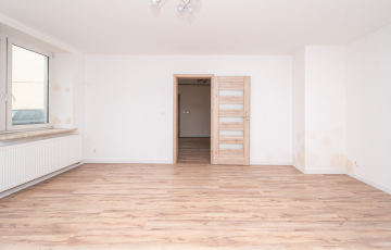 Zdjęcie główne ogłoszenia Dwupokojowe mieszkanie na parterze.