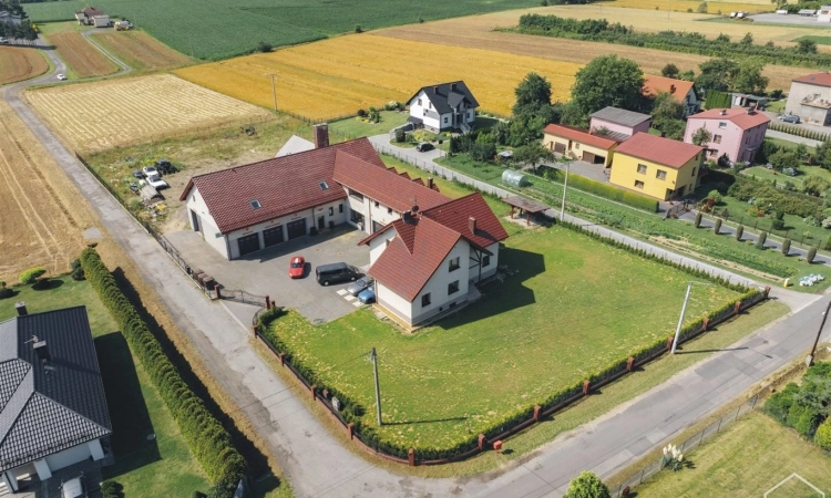 Warsztat, lakiernia + budynek mieszkalny | Zdjęcie główne