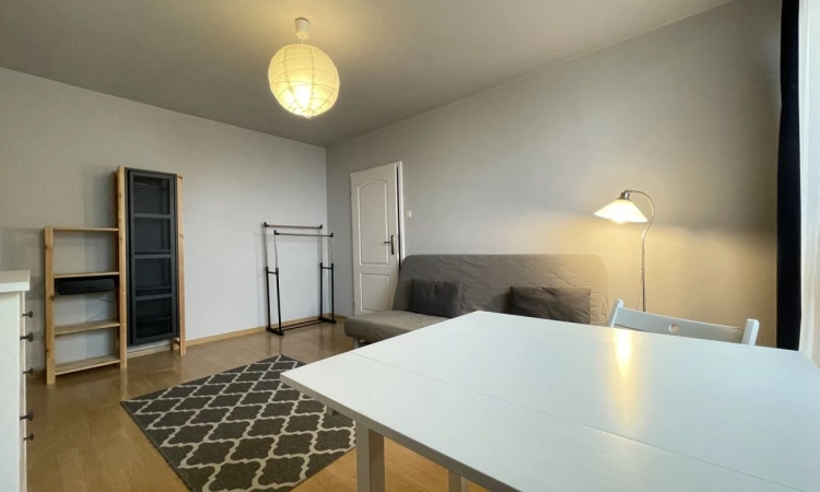 Loggia | Piwnica | Parking | Modernizowany blok | | Zdjęcie główne