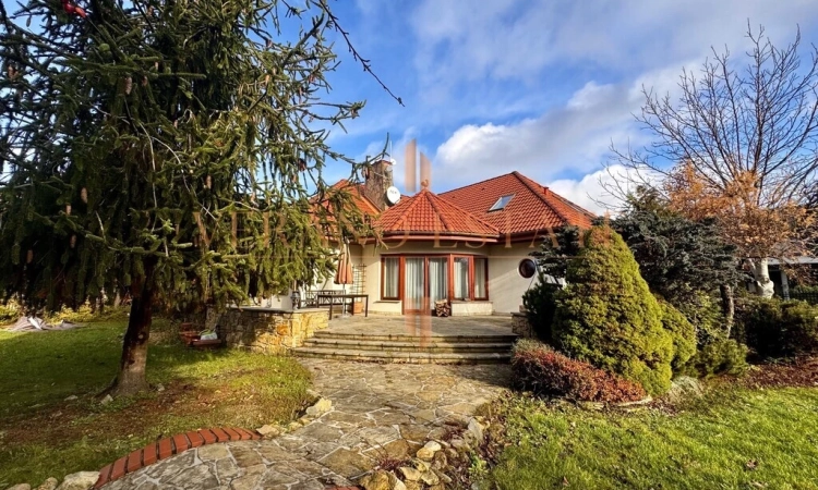 Wyjątkowy dom 230 m² z pięknym ogrodem w Radomiu! | Zdjęcie główne