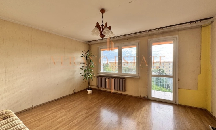 Do remontu | 63 m2 | 3 pokoje | Balkon i piwnica | Zdjęcie główne