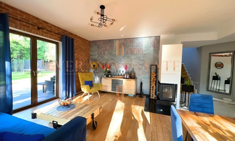 Przestronny dom z ogrodem – idealny dla rodziny! | Zdjęcie główne