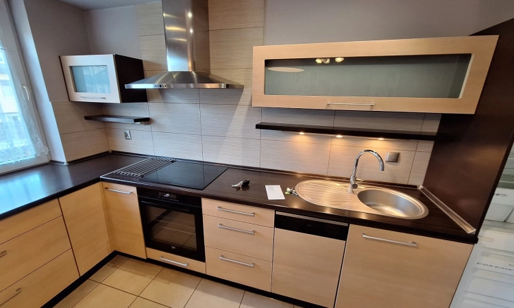 2pok, 48met, Okolice Zielnej BALKON/2007 (Wrocław) | Zdjęcie główne