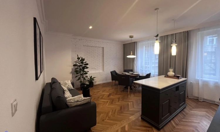 2pok 68m, okolice Oporowskiej BALKON/PIWNICA (Wrocław) | Zdjęcie główne