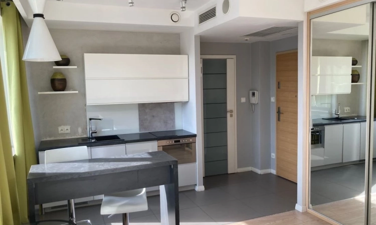 1pok, 30met, Okolice Rynku BALKON/WINDA/2014 (Wrocław) | Zdjęcie główne