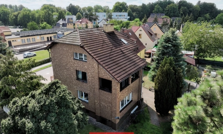 Duży dom w Karlinie. Hotel/Usługi. | Zdjęcie główne