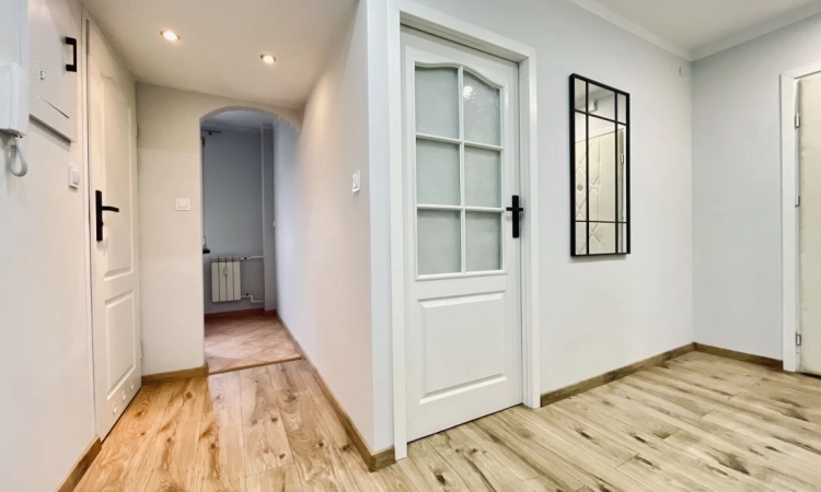 Dwustronne | Loggia | Parking | Os. zamknięte | Zdjęcie główne