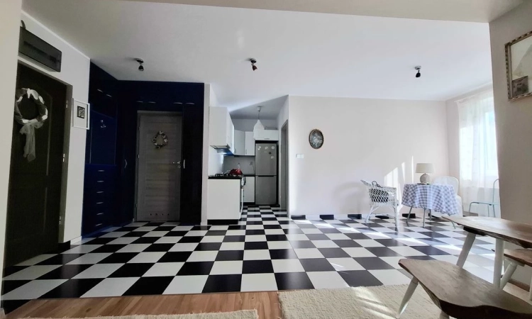 2pok, 44met, Okolice Strachocińskiej OGRÓD/PARKING/2013 (Wrocław) | Zdjęcie główne