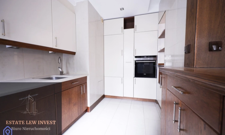 Sprzedam dom-Wola Justowska 208m2 | Zdjęcie główne