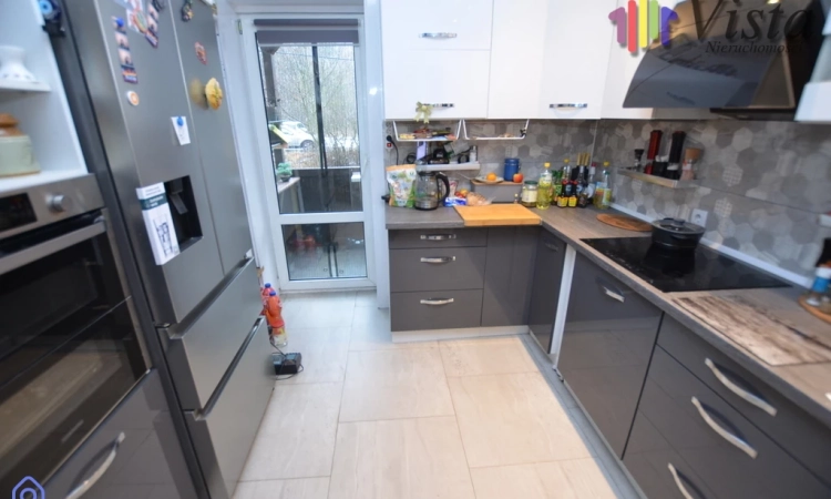 3 pokojowe mieszkanie na 1 piętrze, balkon | Zdjęcie główne