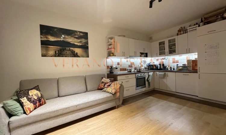 Przestronne 4 pokoje (82m2) | 2 miejsca garażowe ! | Zdjęcie główne