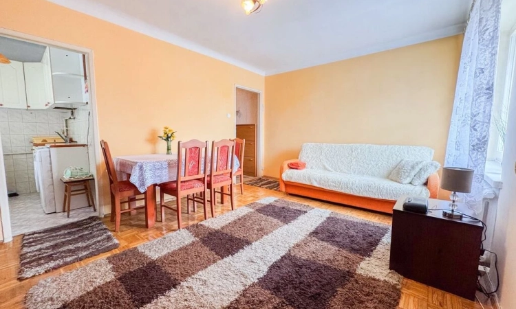 Na sprzedaż kawalerka 25 m² – wysoki parter | Zdjęcie główne