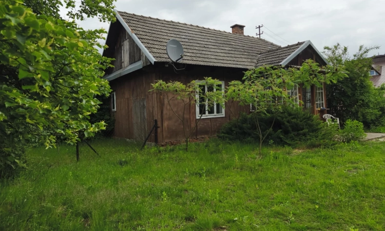 Dom w zielonej i spokojnej miejscowości | Zdjęcie główne