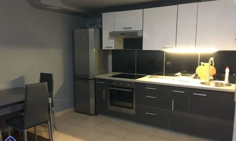 1pok 33met, Okolice Pawiej MIEJSCE PARKINGOWE/2005 (Wrocław) | Zdjęcie główne