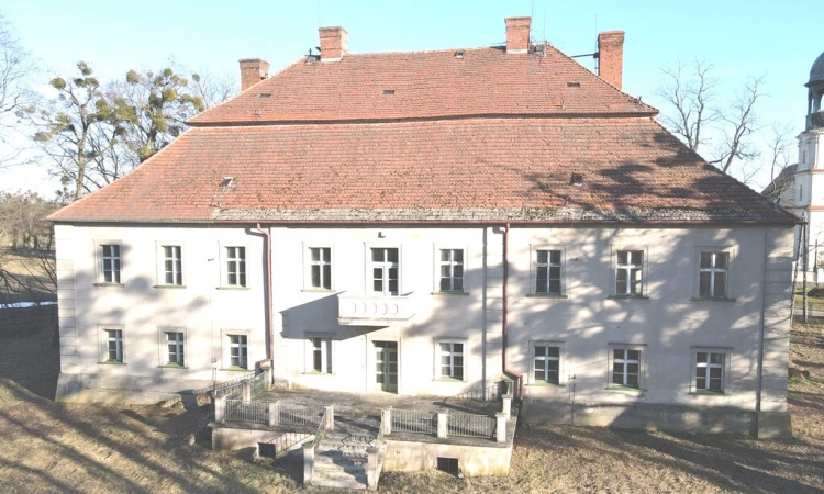Na Sprzedaż Barokowy Dwór Biskupice, Opolskie. | Zdjęcie główne