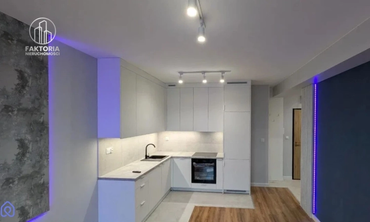 Nowe mieszkanie, do wprowadzenia się, Centrum | Zdjęcie główne