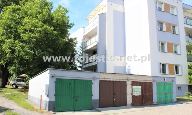 Garaż na ulicy Górnej | Zdjęcie główne