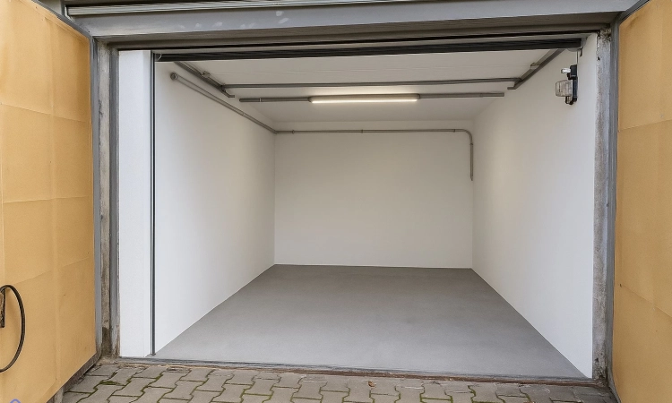 Garaż (17m2) okolice ul. Nowy Świat (Wrocław) | Zdjęcie główne