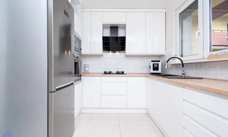 Na sprzedaż mieszkanie 3-pokojowe z dużym balkonem | Zdjęcie główne