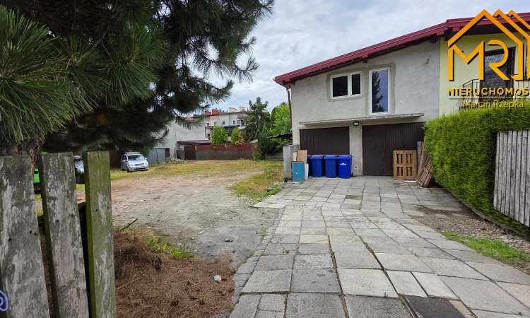 Działka z WZ i budynkiem gospodarczym w dzielnicy | Zdjęcie główne