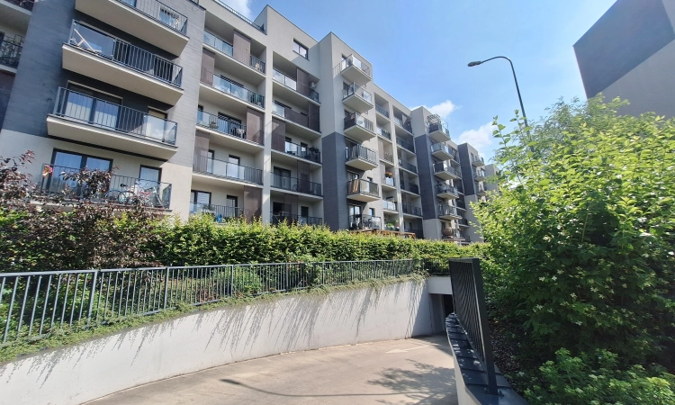 Miejsce Postojowe (17m2) okolice Dworca Głównego (Wrocław) | Zdjęcie główne