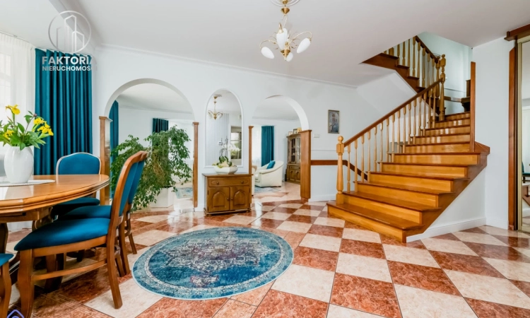 Dom jednorodzinny z ogrodem w Ogrodniczkach | Zdjęcie główne