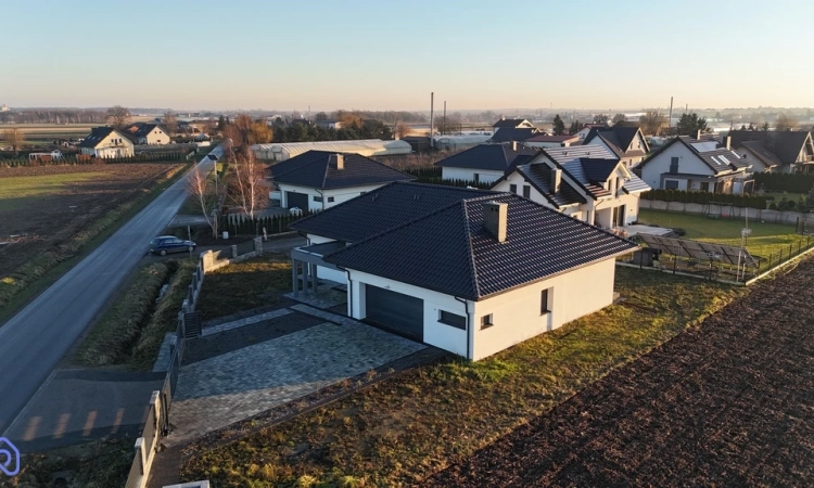 Dom jednorodzinny z garażem - Koronka/Borków Nowy | Zdjęcie główne