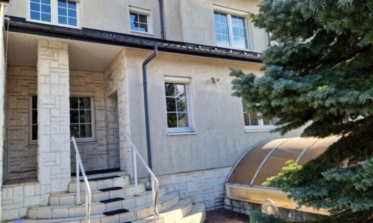 Szeregowy, 5 pokoi, ciche miejsce. | Zdjęcie główne