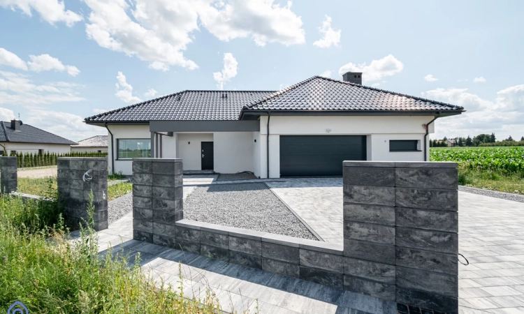 Dom jednorodzinny z garażem - Koronka/Borków Nowy | Zdjęcie główne