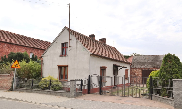 Dom wolnostojący z dużą działką. | Zdjęcie główne