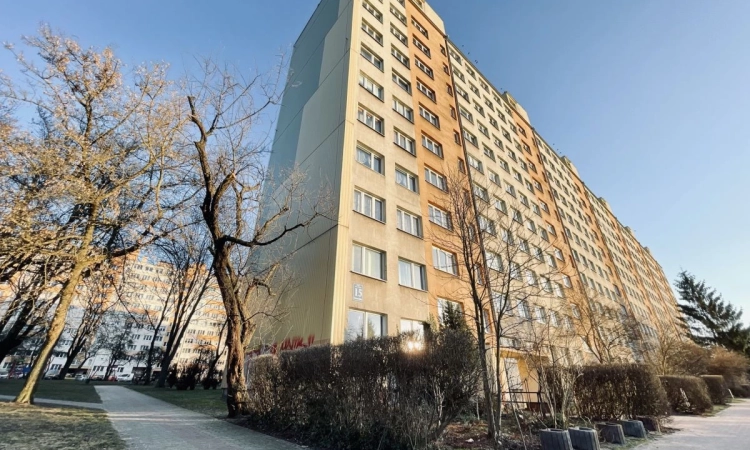 Dwustronne | Loggia | Piwnica | Parking | UJK | | Zdjęcie główne