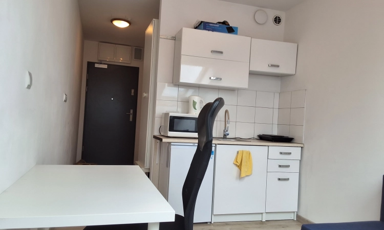 1pok, 18met, Okolice Koszarowej WINDA/2022 (Wrocław) | Zdjęcie główne