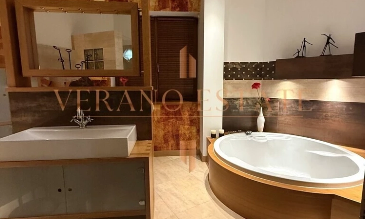 Przestronny dom z antresolą | 256m² | Duża działka | Zdjęcie główne