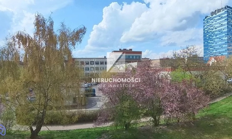 Przestronne mieszkanie w kamienicy 67 mkw 3 pokoje | Zdjęcie główne