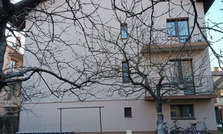 Kraków Krowodrza  budynek  pod hotel, kwatery | Zdjęcie główne