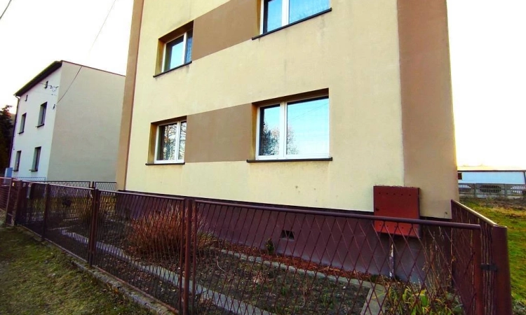 Okazja! Dom dwurodzinny w atrakcyjnej lokalizacji | Zdjęcie główne