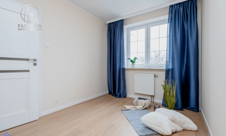 Ciekawe mieszkanie na Bojarach, 2 pokoje, 2 piętro | Zdjęcie główne