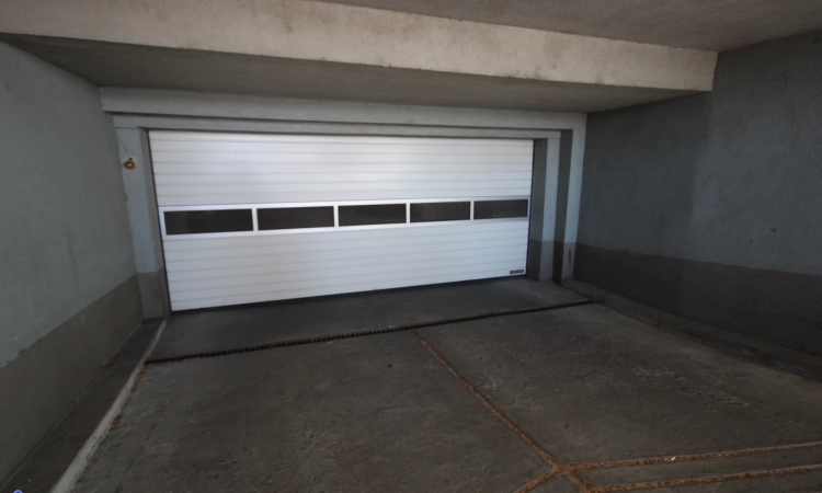 2 Miejsca Postojowe (22m2) okolice Placu Kromera (Wrocław) | Zdjęcie główne