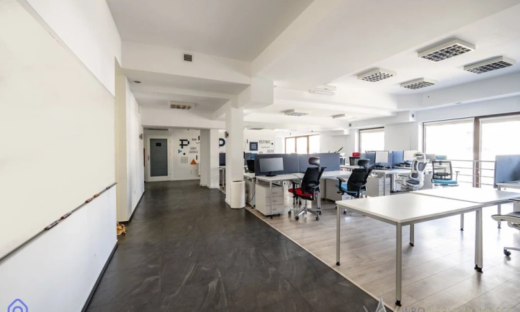 Lokal inwestycyjny |459 m² + taras 48 m²| parking | Zdjęcie główne