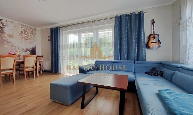 Dom wolnostojący 6 pokoi Garaż Piwnica Taras | Zdjęcie główne