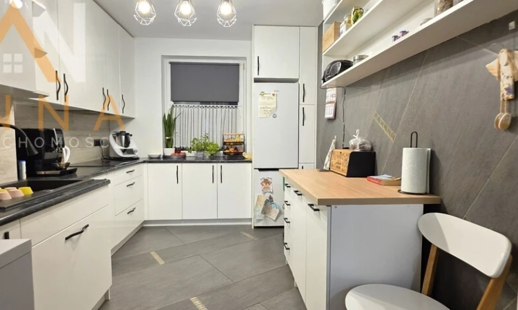 Dwupoziomowe mieszkanie dla dużej rodziny, Sady | Zdjęcie główne