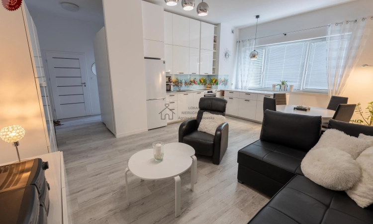 Urocze m3 gotowe do zamieszkania w centrumPabianic Rocha | Zdjęcie główne
