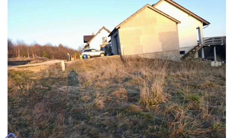 Syndyk sprzeda nieruchomość gruntową | Zdjęcie główne