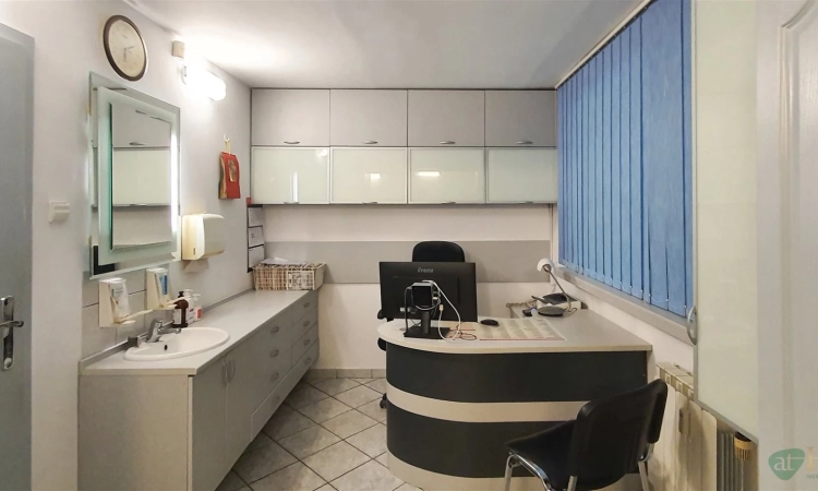 Do sprzedania mieszkanie-gabinet lekarski. | Zdjęcie główne