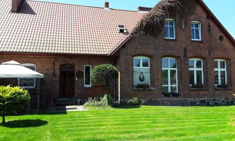 3 pokoje w domu z ogródkiem, garażem. | Zdjęcie główne